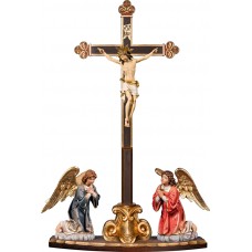 Cristo Pisa en cruz barroca en peana con ángeles arrodillados