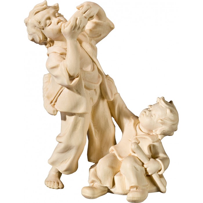 Children at the well 18 cm Serie Natural maple
